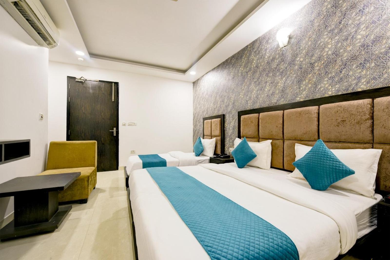 ניו דלהי The Glory Suites Near Igi Airport מראה חיצוני תמונה