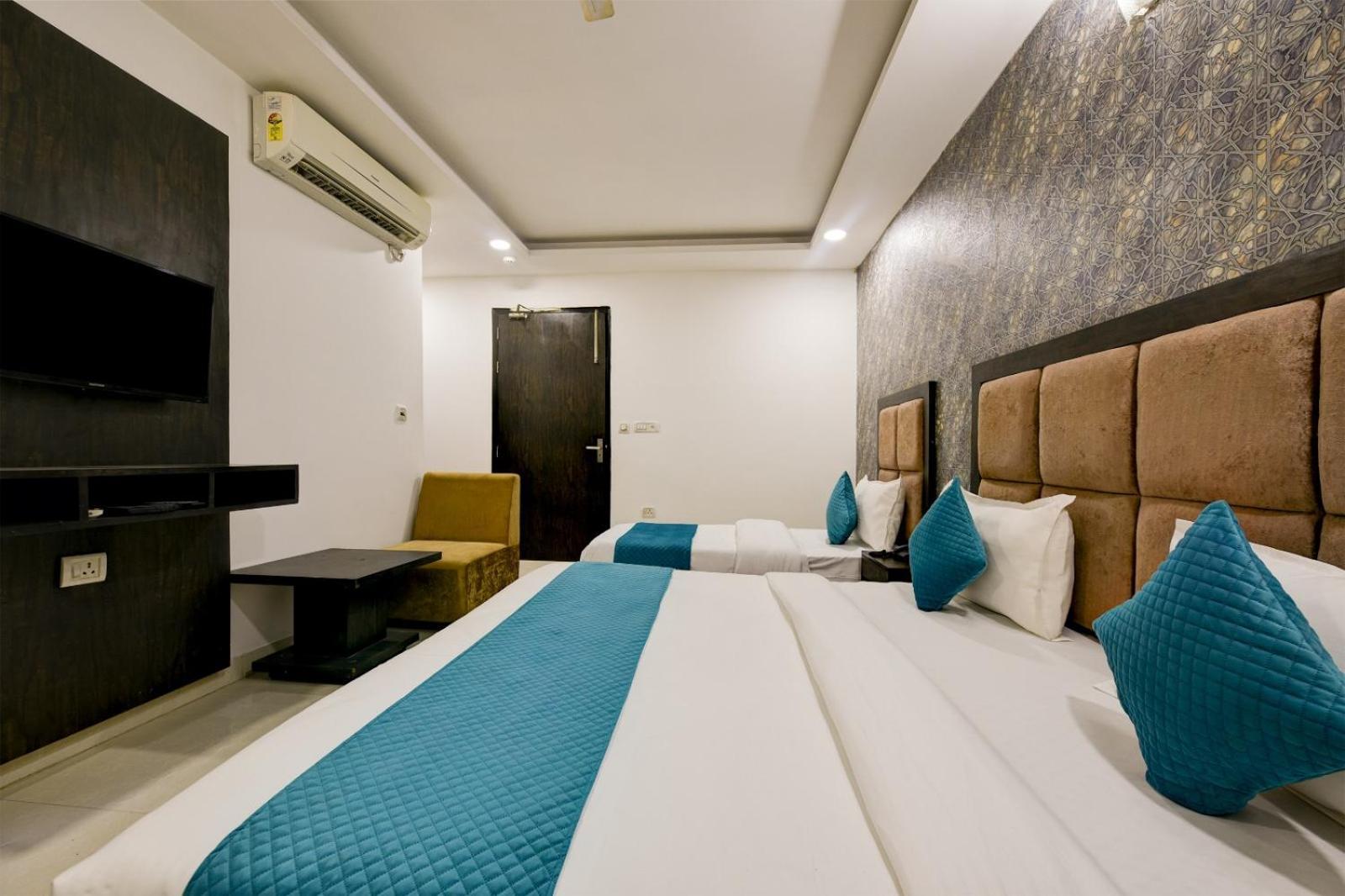 ניו דלהי The Glory Suites Near Igi Airport מראה חיצוני תמונה
