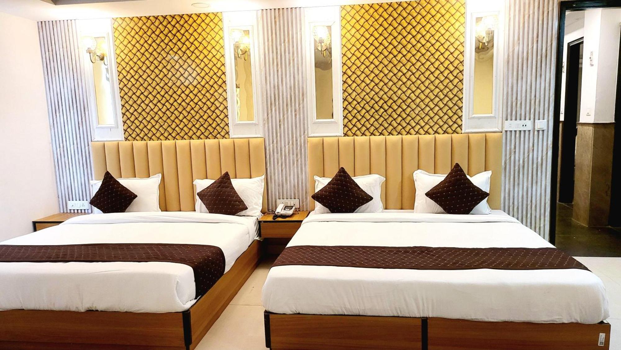 ניו דלהי The Glory Suites Near Igi Airport מראה חיצוני תמונה