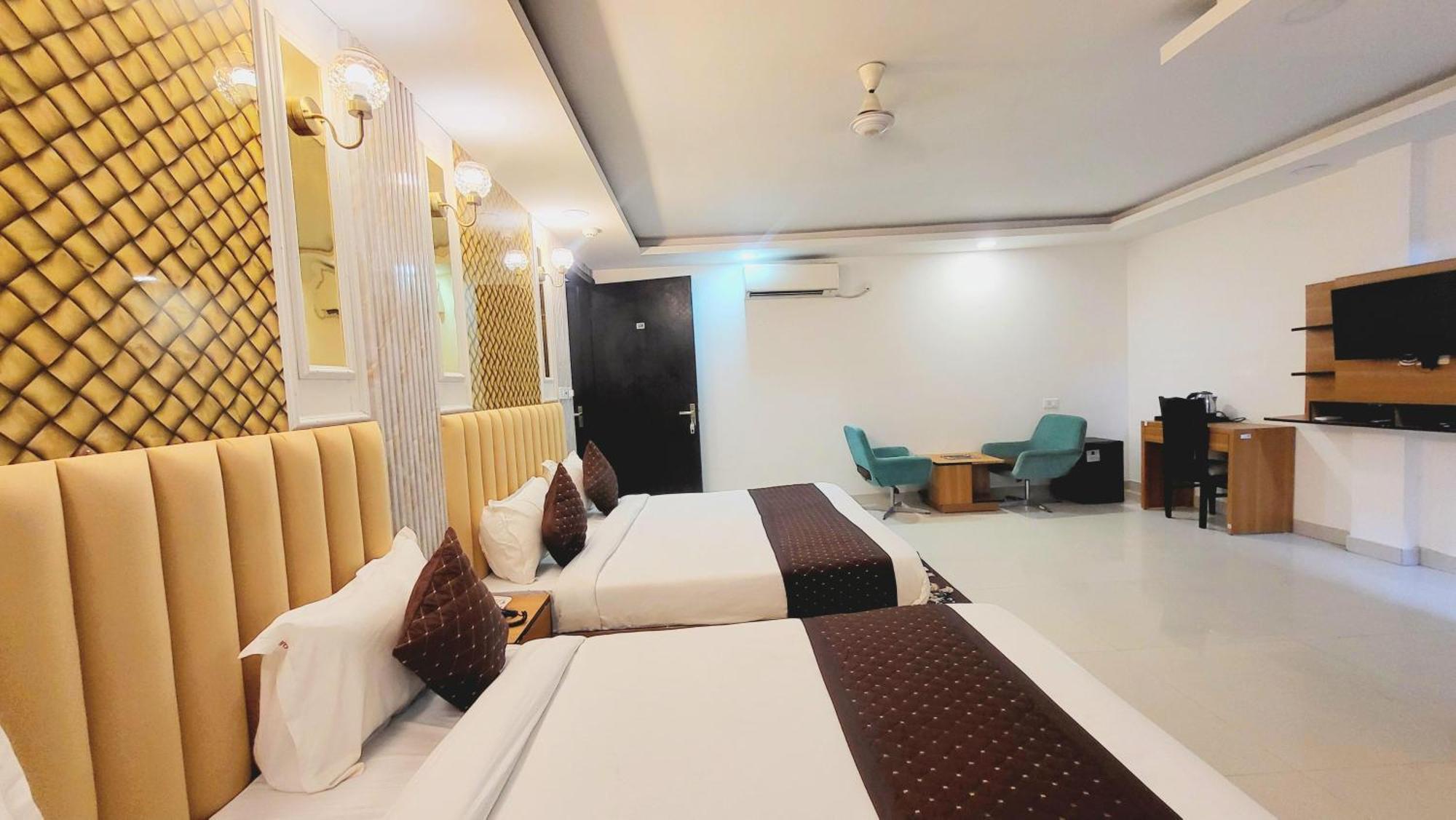ניו דלהי The Glory Suites Near Igi Airport מראה חיצוני תמונה