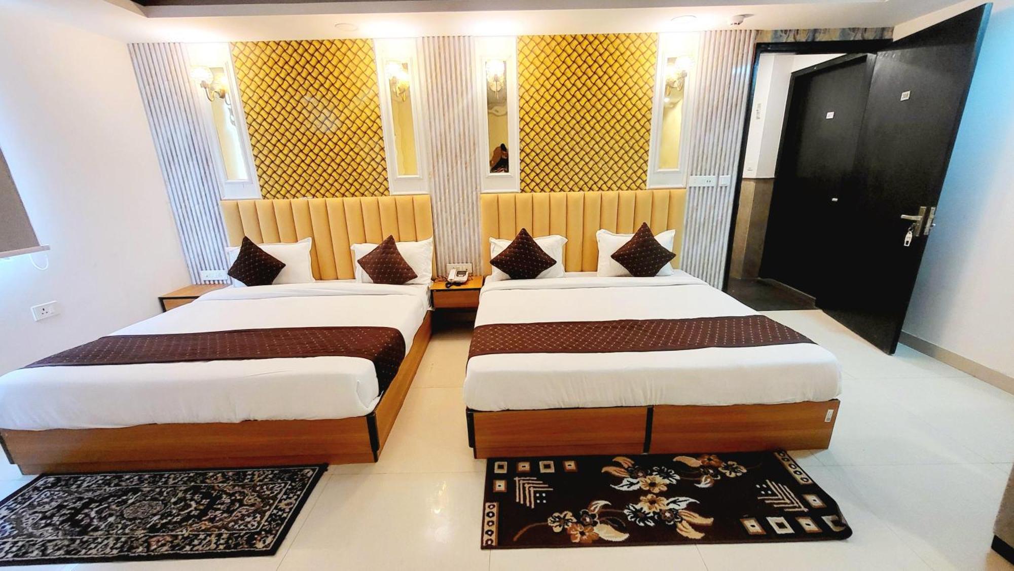 ניו דלהי The Glory Suites Near Igi Airport מראה חיצוני תמונה