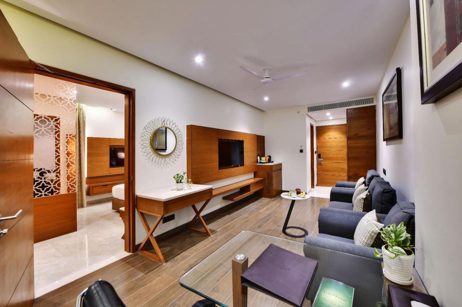 ניו דלהי The Glory Suites Near Igi Airport מראה חיצוני תמונה